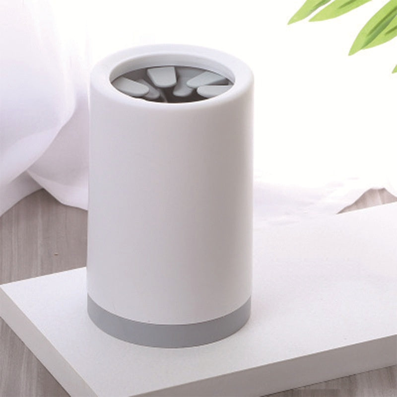 Paw cleaner cup with grey insert